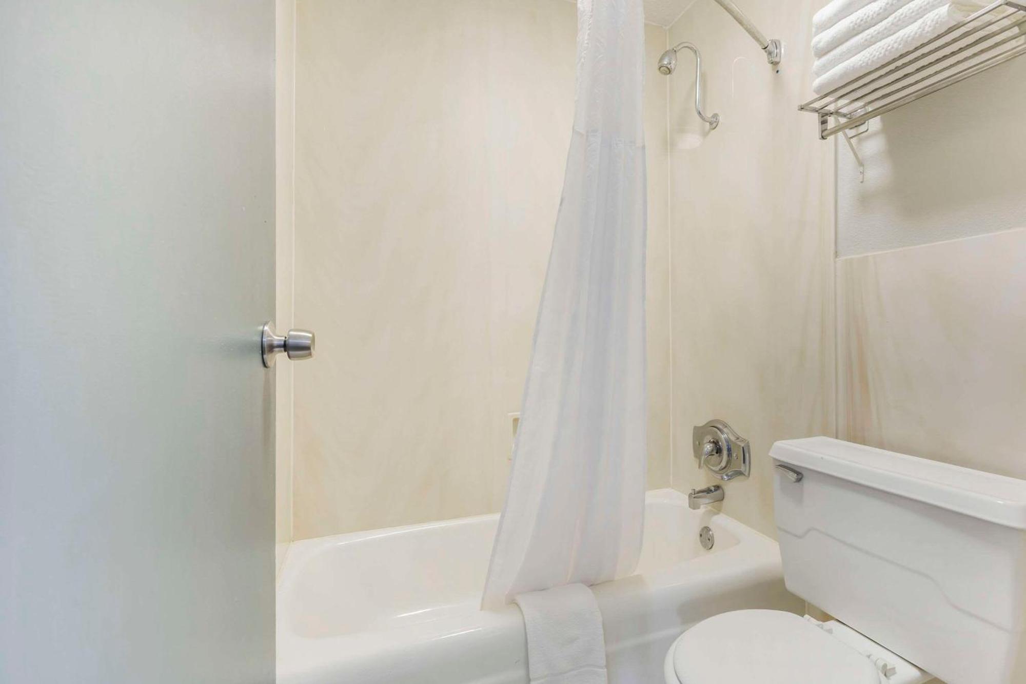 Quality Inn & Suites Santee Luaran gambar